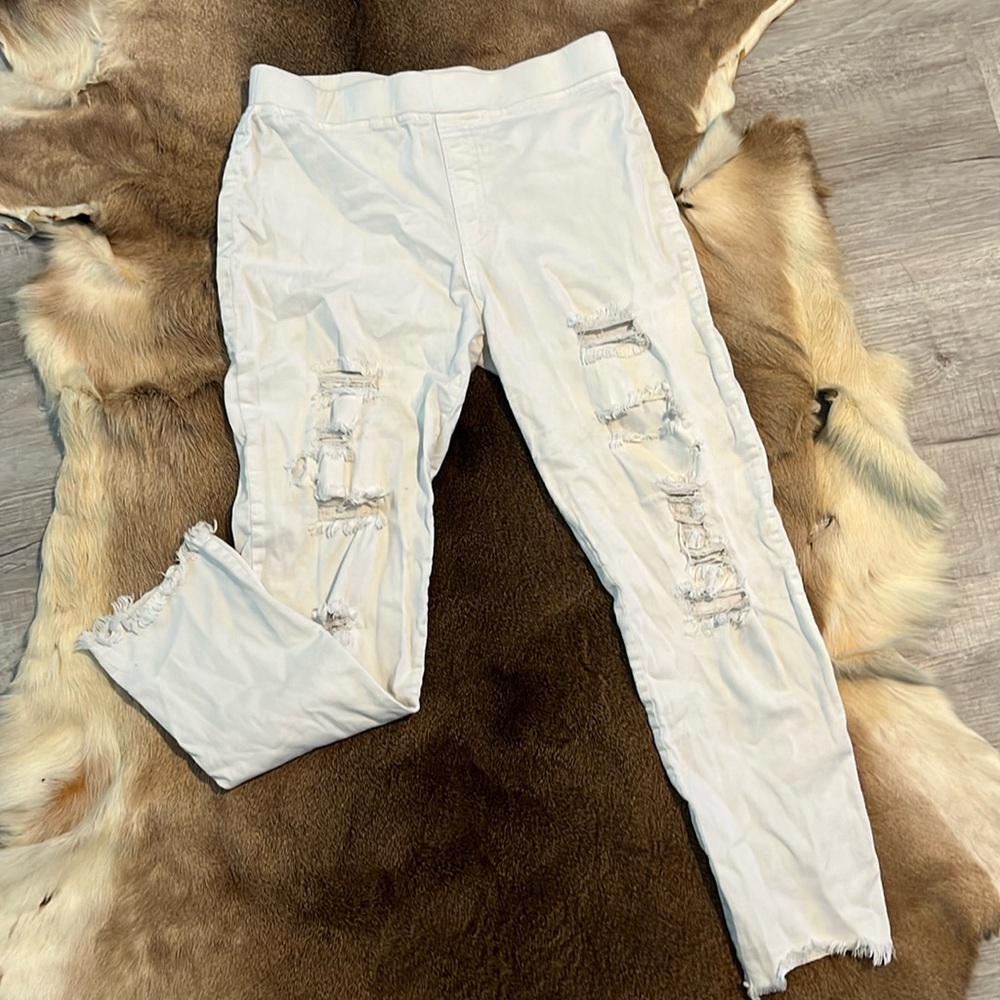 White Capris